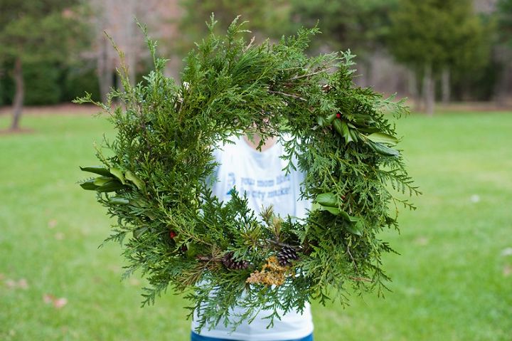 DIY Evergreen Wreath For Those Of Us Who Cant Make Stuff