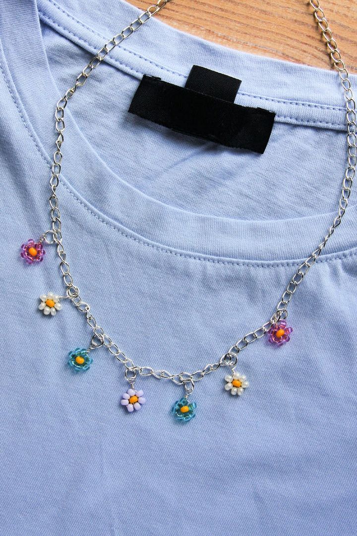 Beaded Daisy Necklace