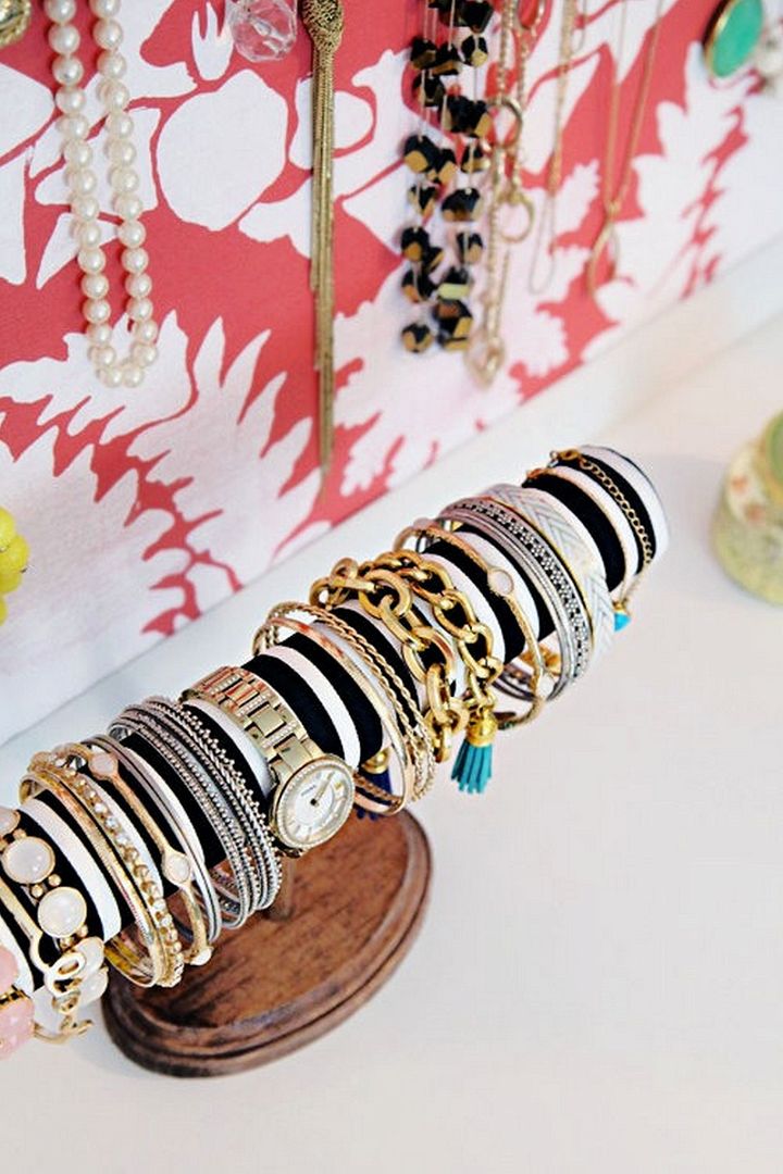 DIY Bracelet Display