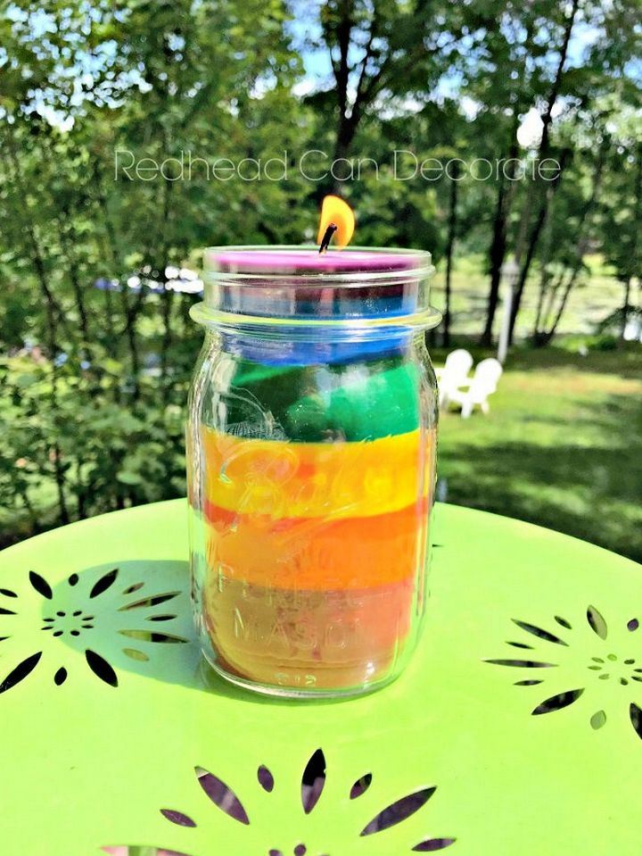 DIY Crayon Rainbow Candle