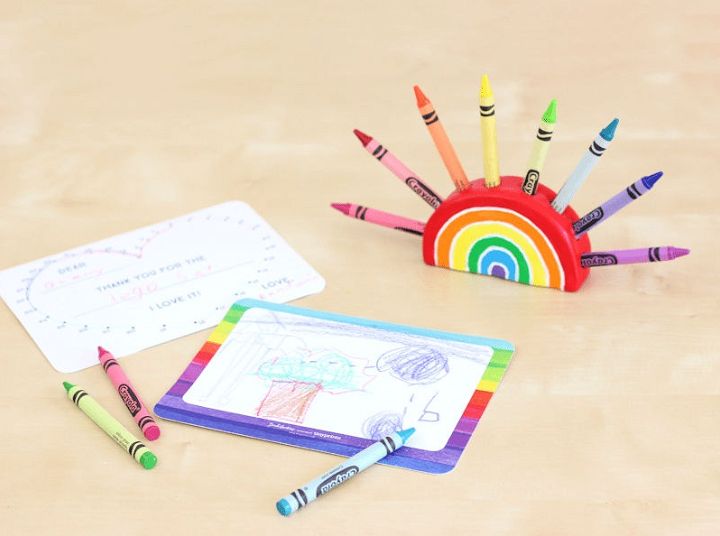 DIY Rainbow Crayon Holder And The Coolest Thank You Cards Ever