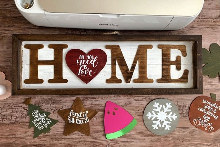 DIY SEASONAL HOME SIGN