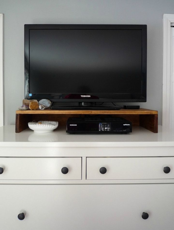 DIY Tabletop TV Stand