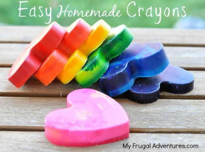 Fast And Easy Homemade Crayons