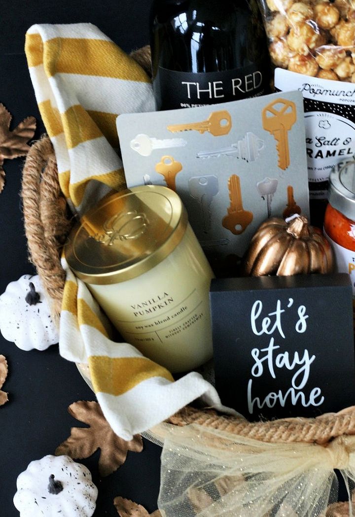 How To Put Together A Simple Housewarming Gift Basket