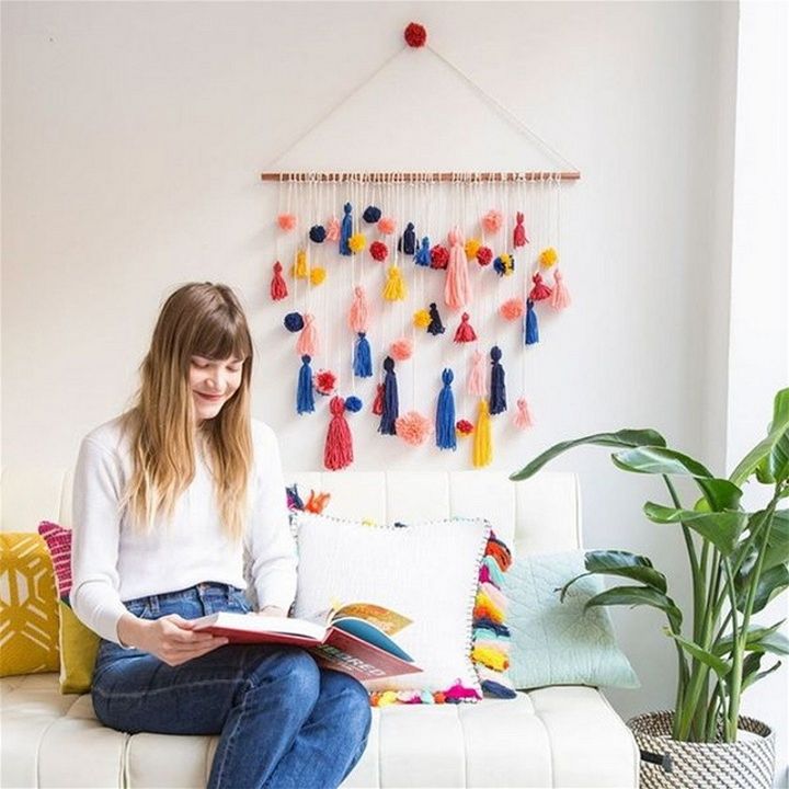 How to Make This Ridiculously Adorable Pom Pom Tassel Wall Hanging