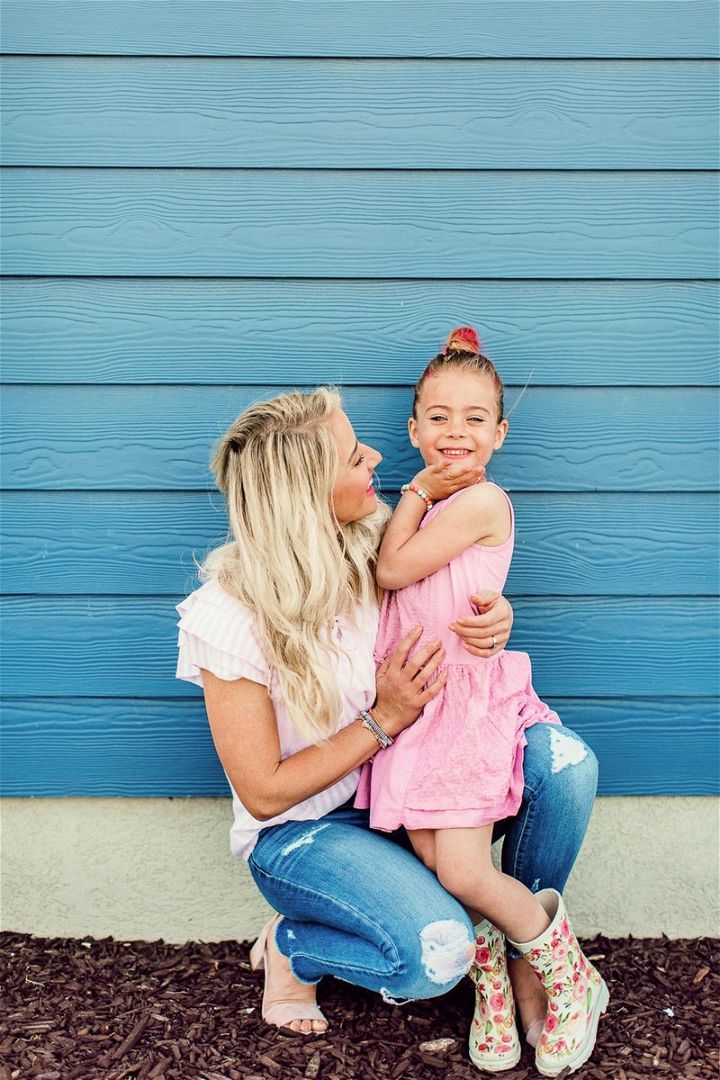 Sunny Day Hairstyle with Savy