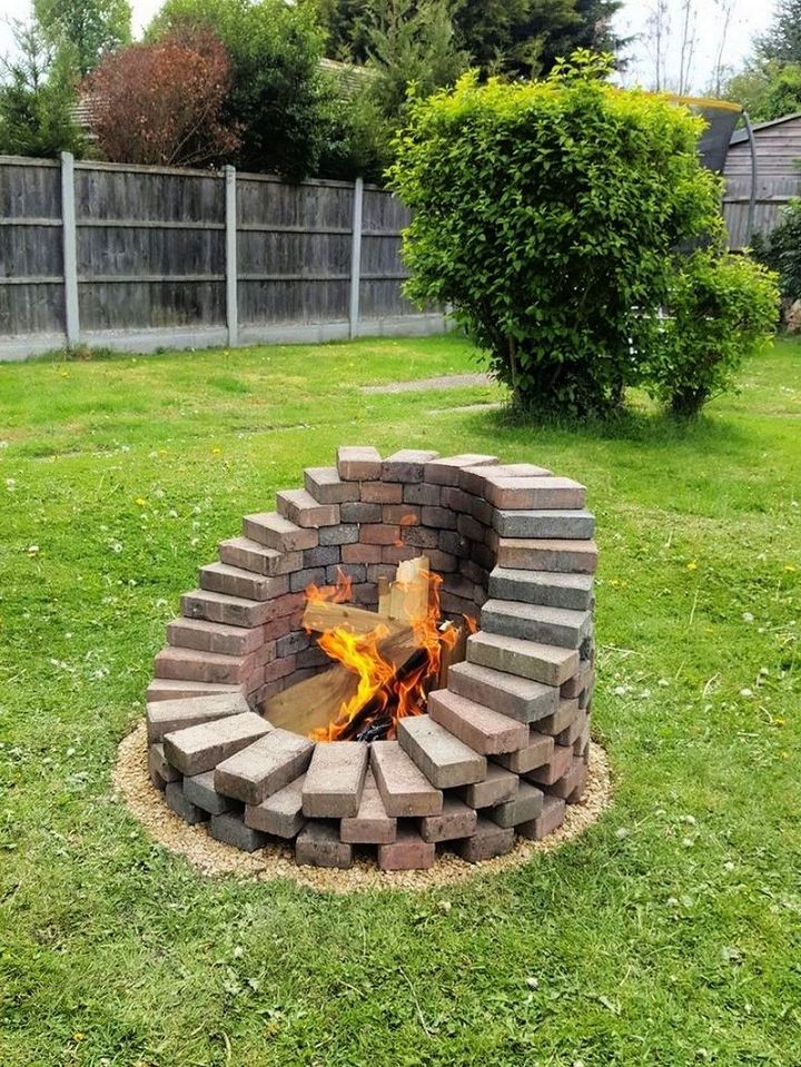 Unique Brick fire pit idea