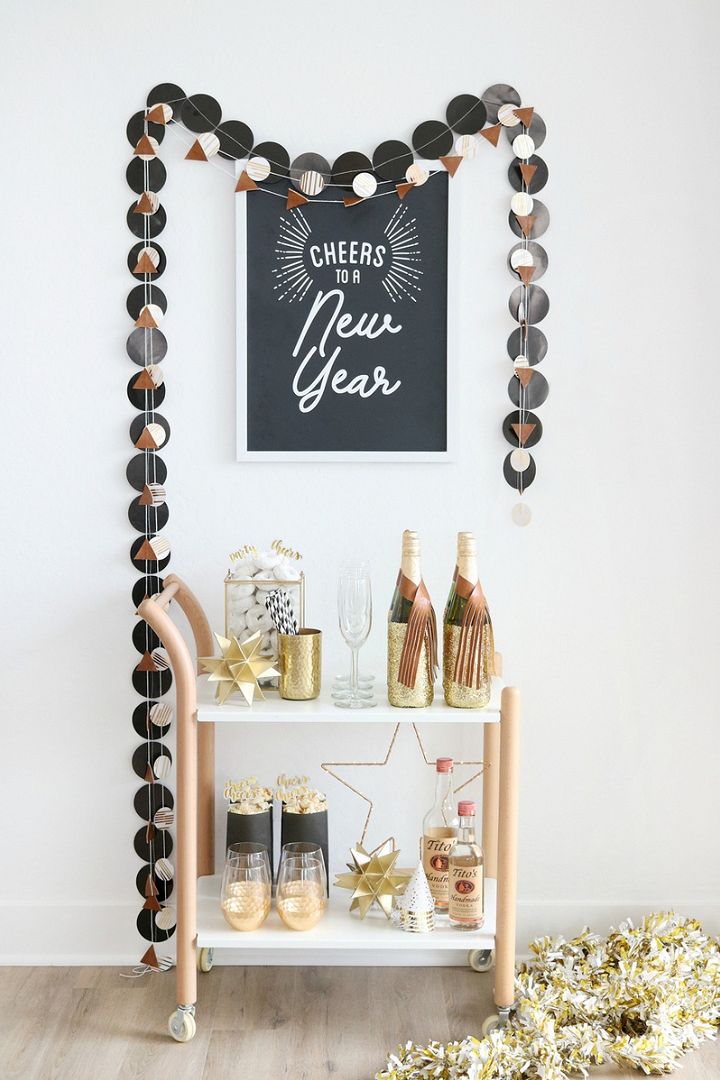 Black White New Years Eve Bar Cart Ideas