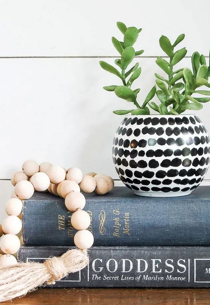 Easy Black and White Dollar Tree Succulent Vase