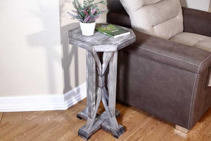 How to Build a DIY Farmhouse End Table