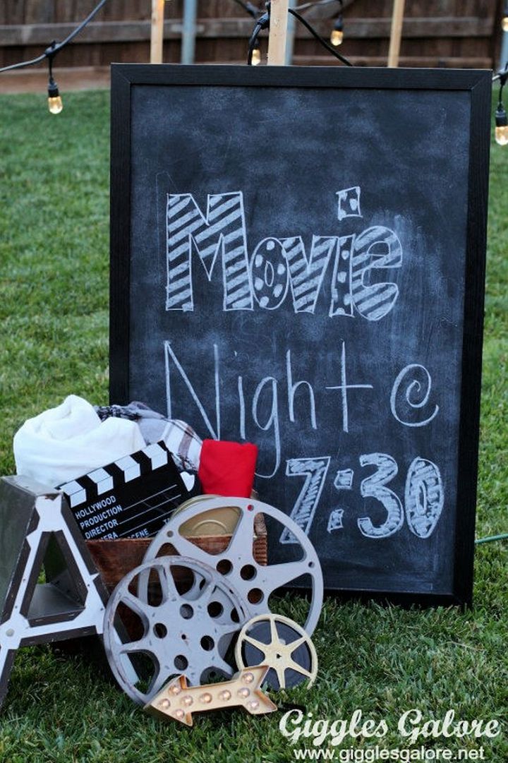 How to Plan an Outdoor Movie Night