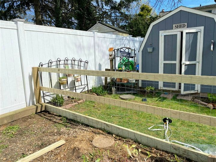 Build a DIY Garden Fence
