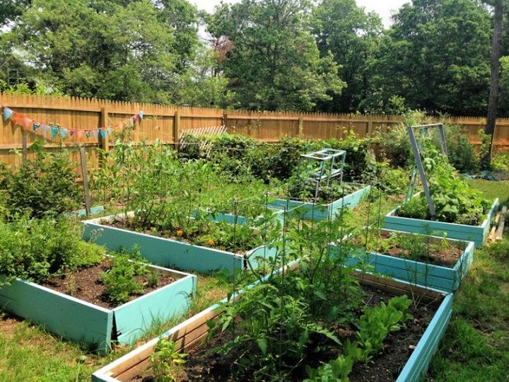 DIY Super Easy Raised Garden Bed for under 30