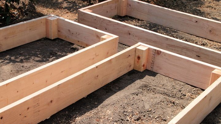 Easy DIY Raised Garden Beds