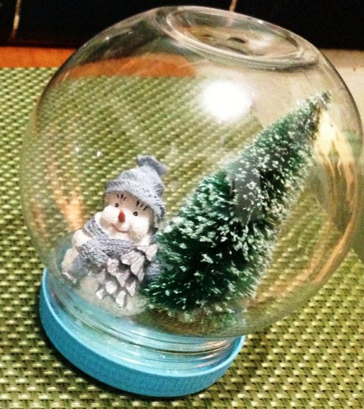DIY Glitter Snow Globe