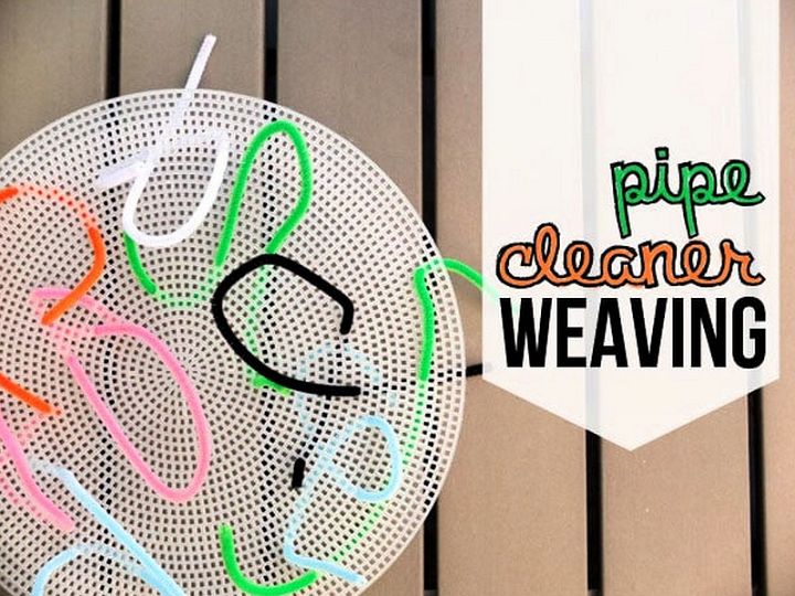Kids Craft Pipe Cleaner Weaving