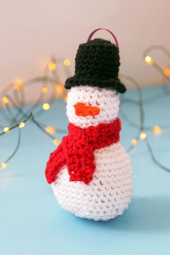 Amigurumi Snowman Ornament