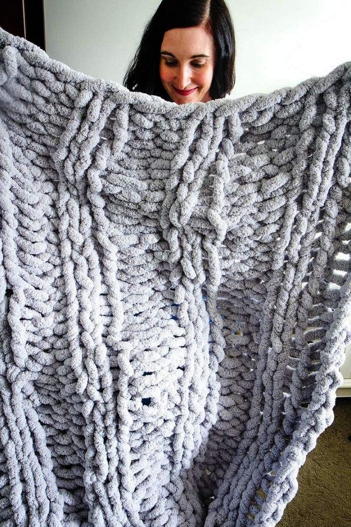 DIY Chunky Knit Blanket