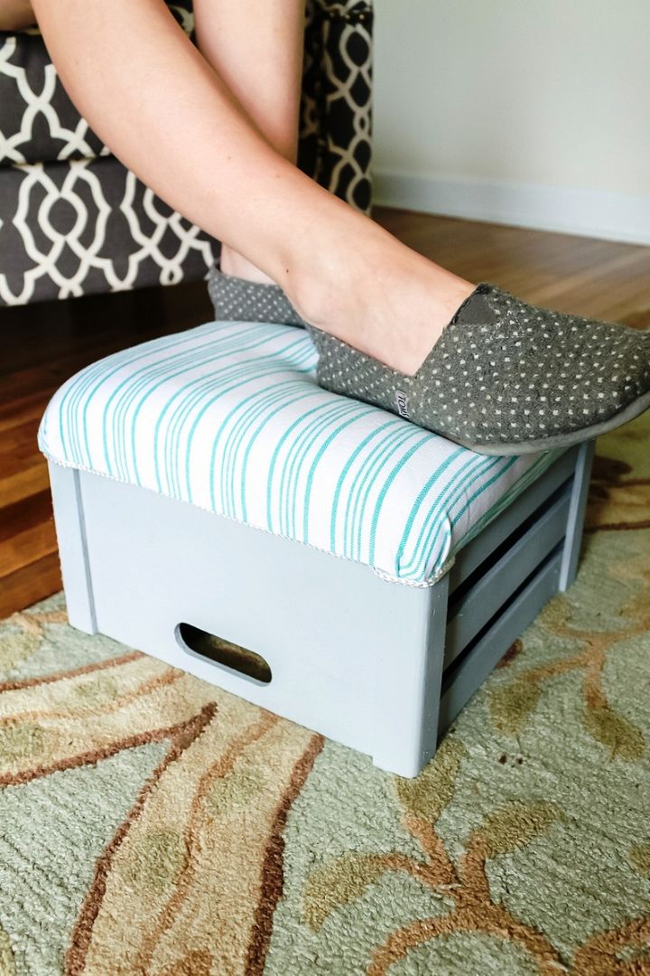 DIY Footstool You Can Make from a Crate