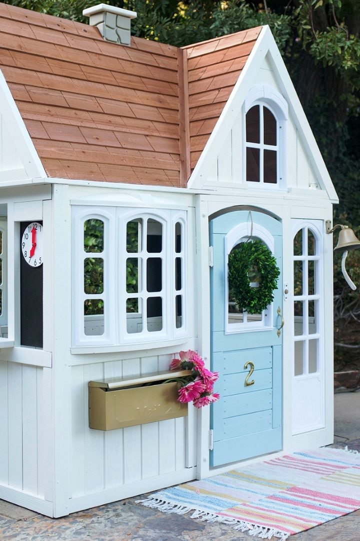 DIY Playhouse Makeover