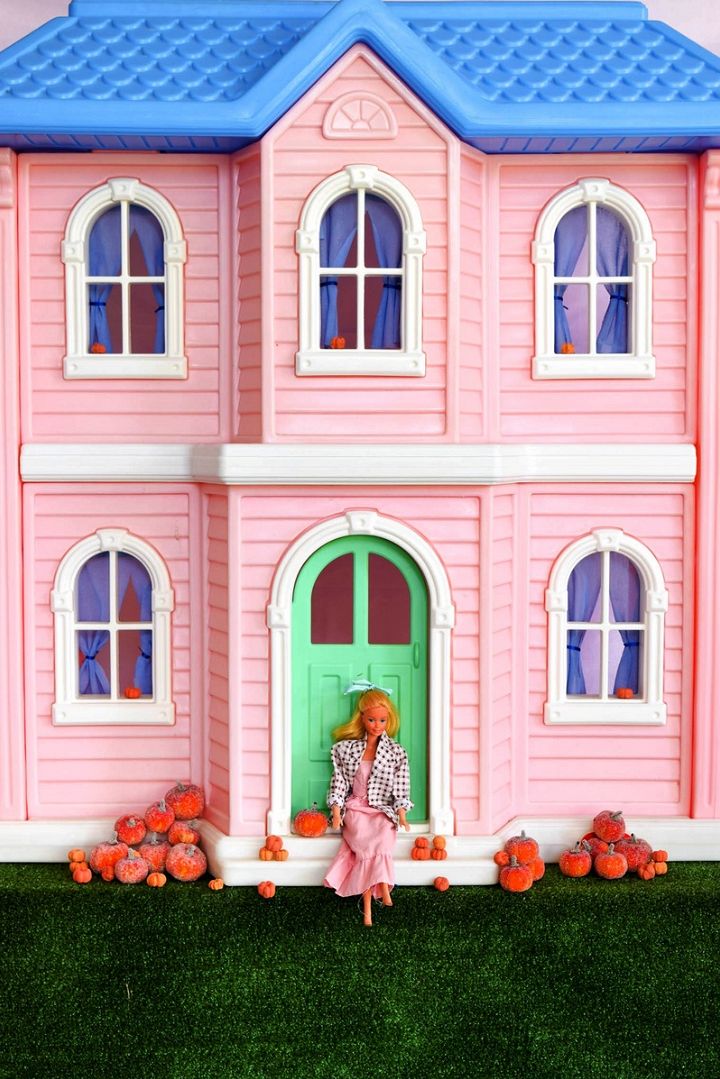 Fall Barbie Dream House Wallpaper Downloads