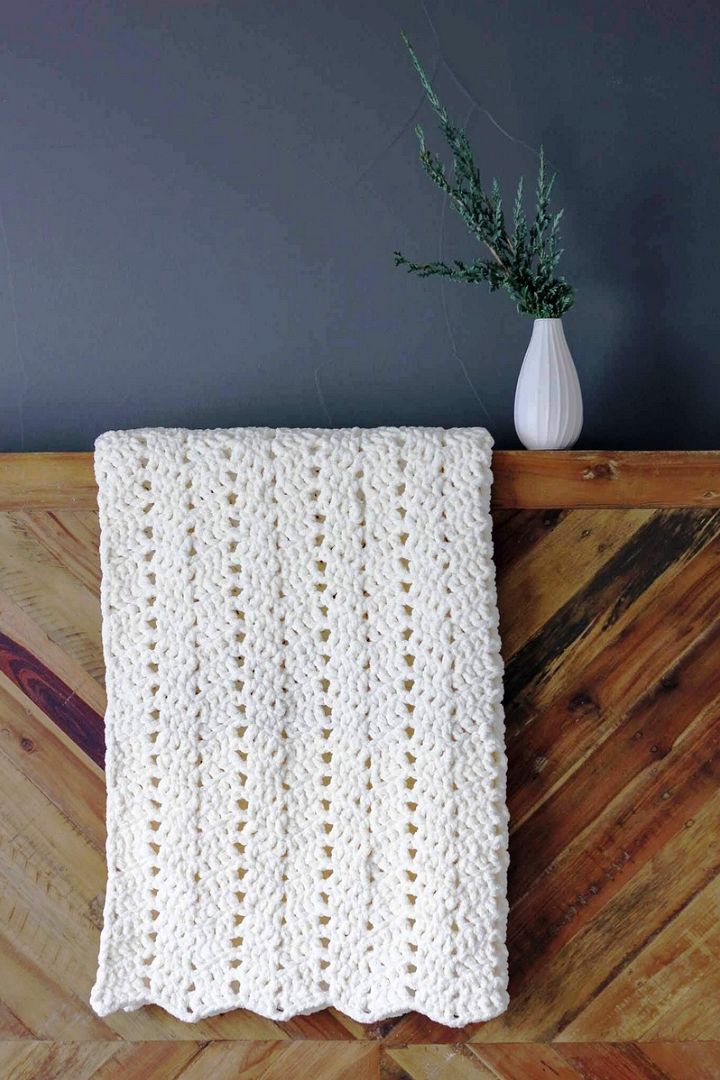 Free Modern Chunky Crochet Blanket Pattern