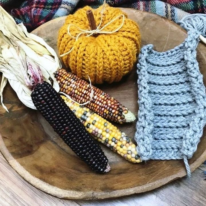 How To Crochet Rustic Farmhouse Pumpkins