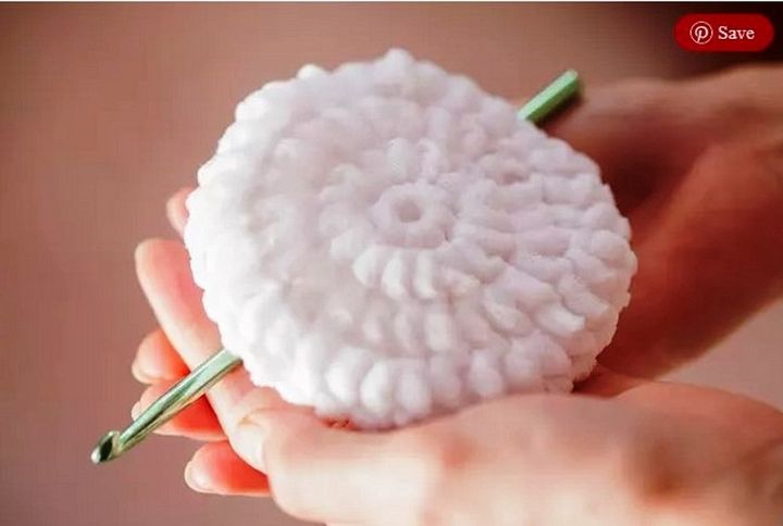 How to Make Pot Scrubbers From Nylon Netting