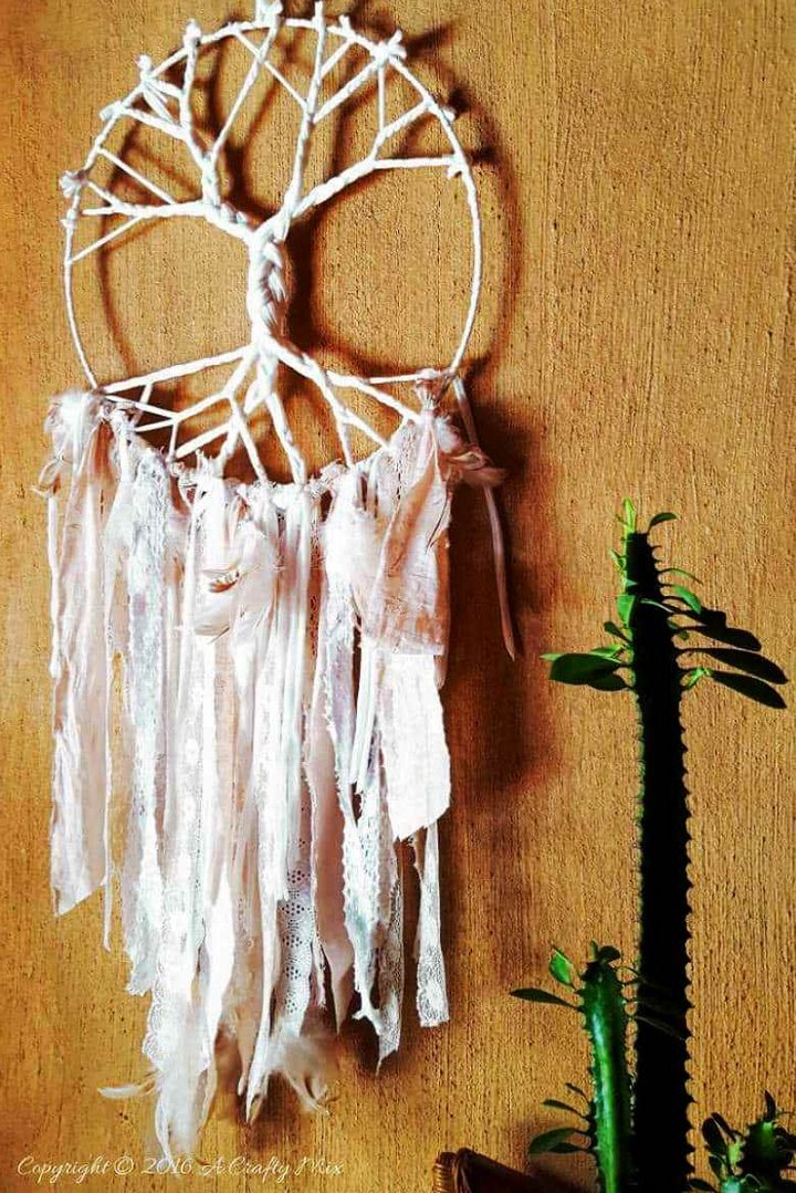 Make A Unique Tree Of Life Dreamcatcher Using T Shirt Yarn