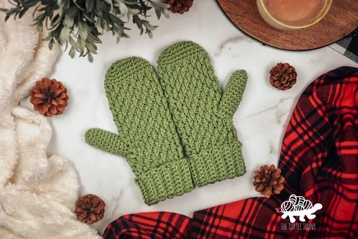 Country Cottage Mittens Crochet Pattern
