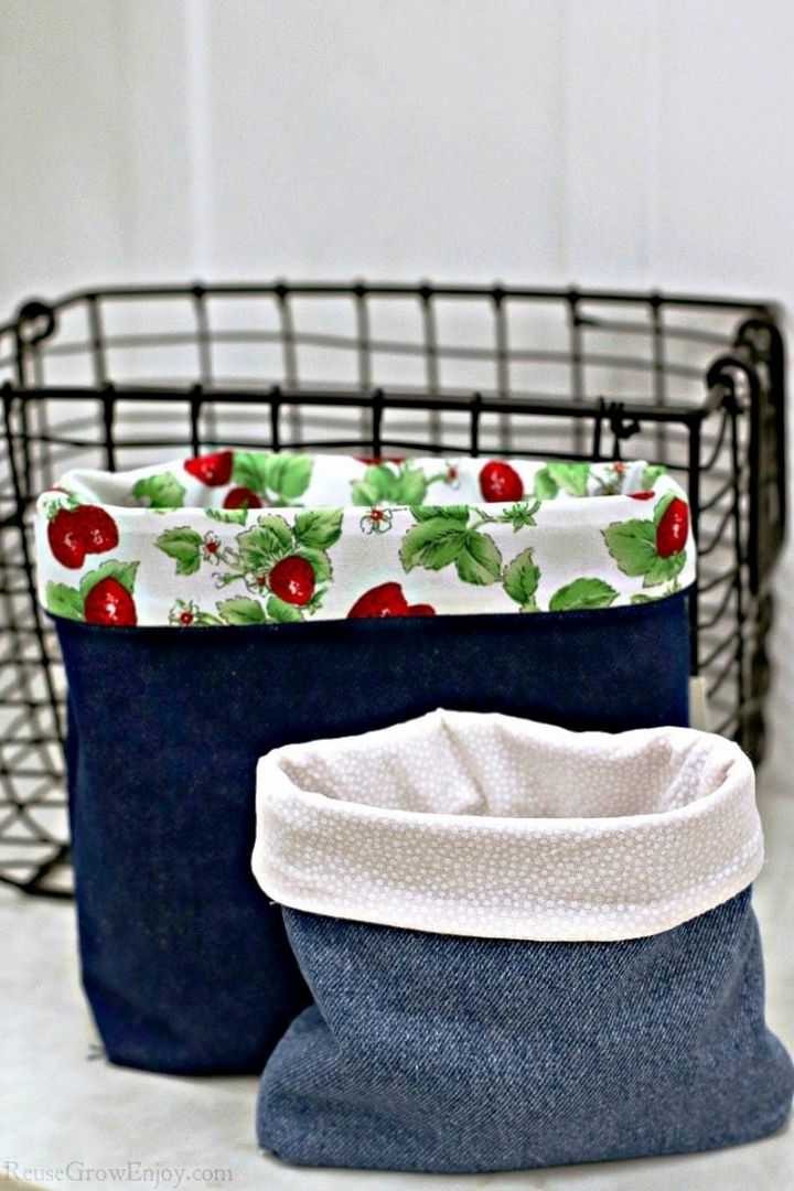 DIY Upcycled Jean Pouch