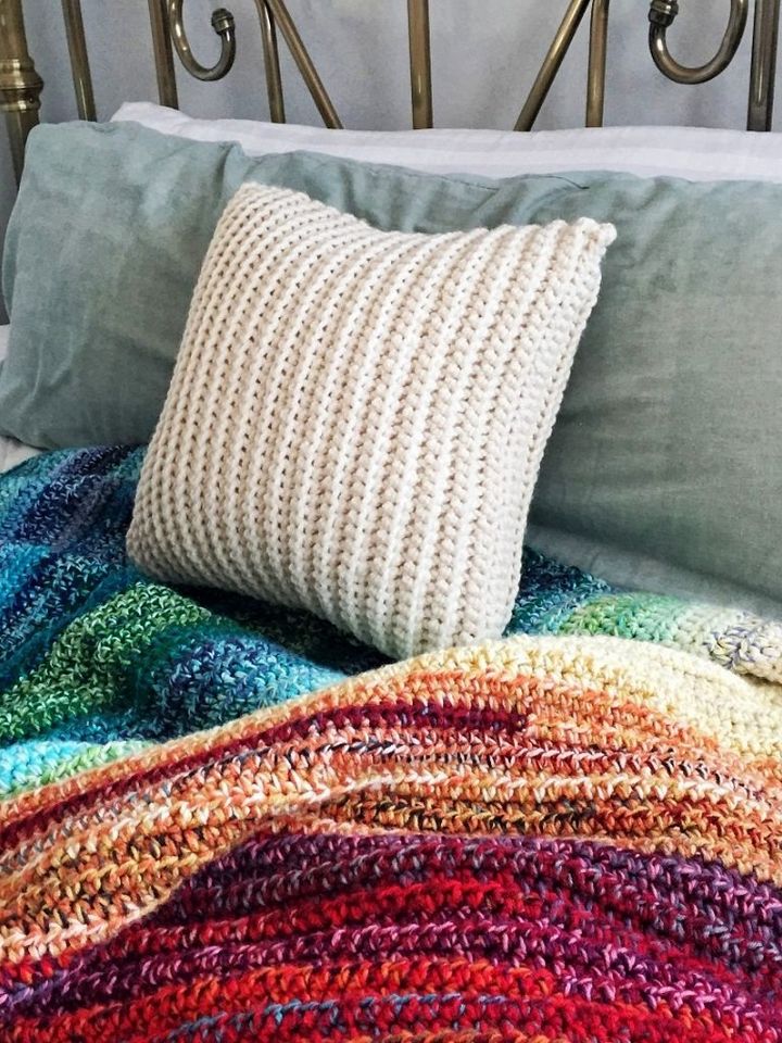 How to Crochet the Simple Textured Pillow