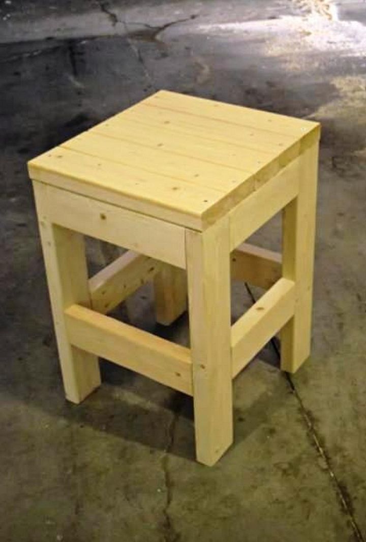 Incredibly Simple DIY Shop Stool Plans