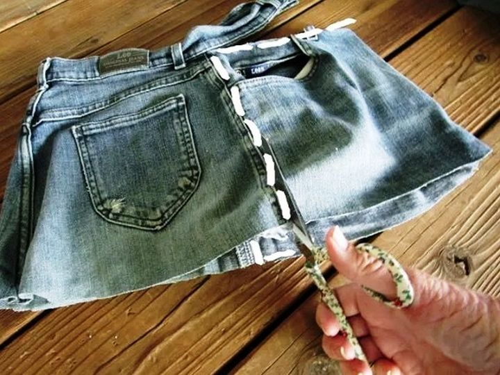 Make A Garden Apron From Jeans