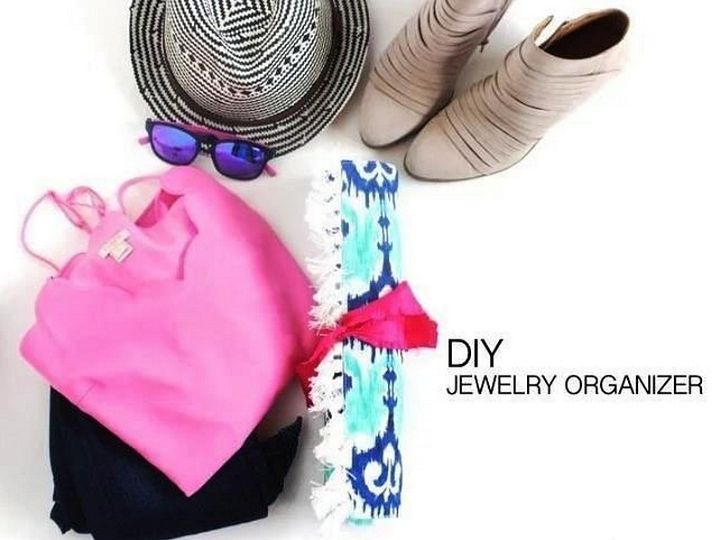 Travel Hack DIY Jewelry Organizer