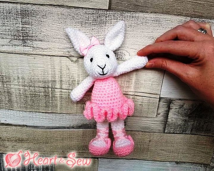 Ballerina Bunny Free Crochet Amigurumi