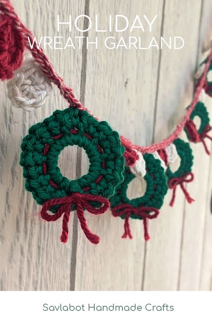 Crochet Holiday Wreath Ornament