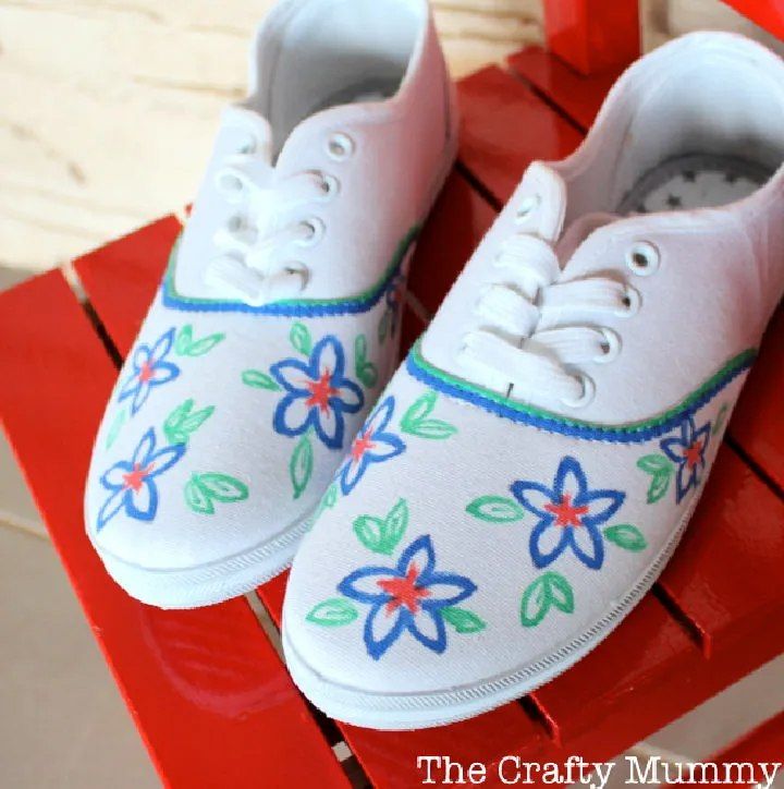 Draw Spring Flowers on Shoes or Canvas Shoes