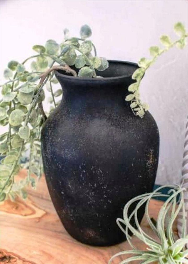 Easy DIY Aged Vase With Texture