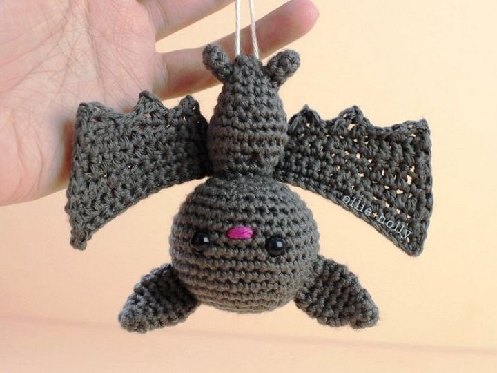 Free Bat Amigurumi Crochet Pattern