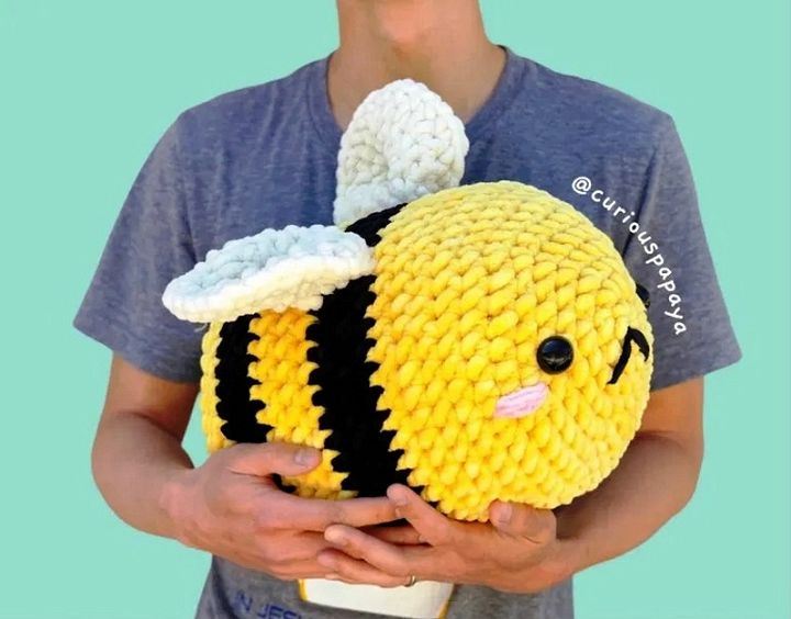 Jumbo the Bee – Amigurumi Pattern