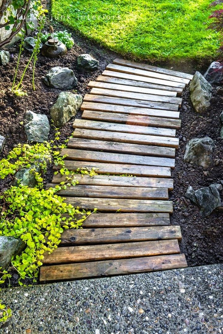 Make This Pallet Wood Garden Walkway