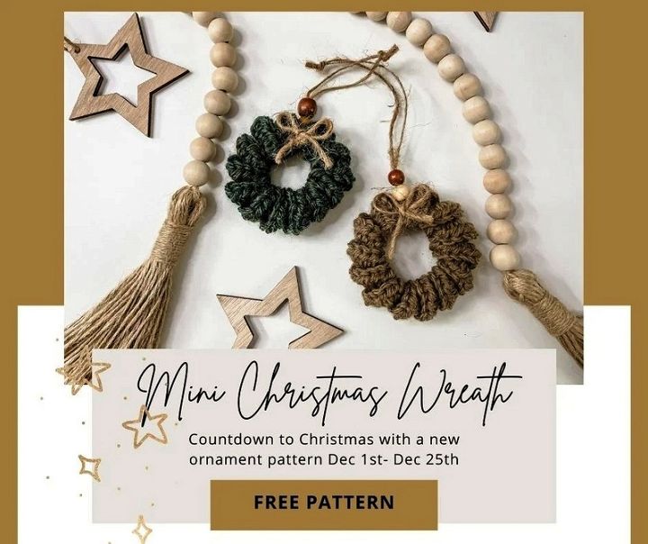 Mini Christmas Wreath – Free Crochet Pattern