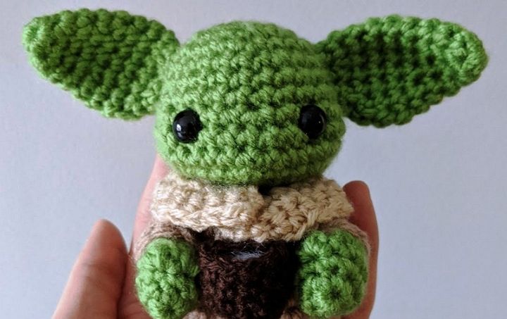 The Child Baby Yoda Amigurumi Crochet Pattern