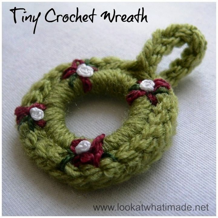 Tiny Crochet Wreath