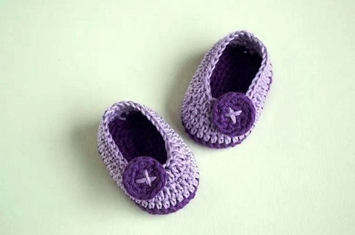 Violet Butterfly Free Crochet Baby Booties