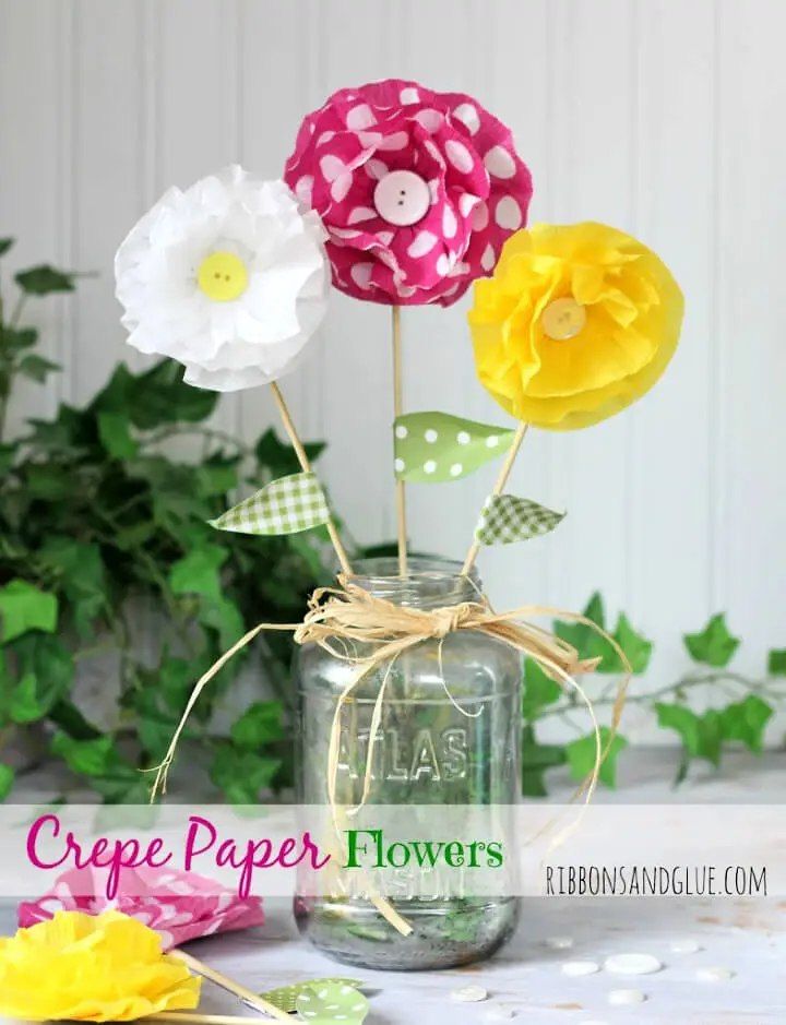 Crepe Paper Flowers for Decorate On a Budget