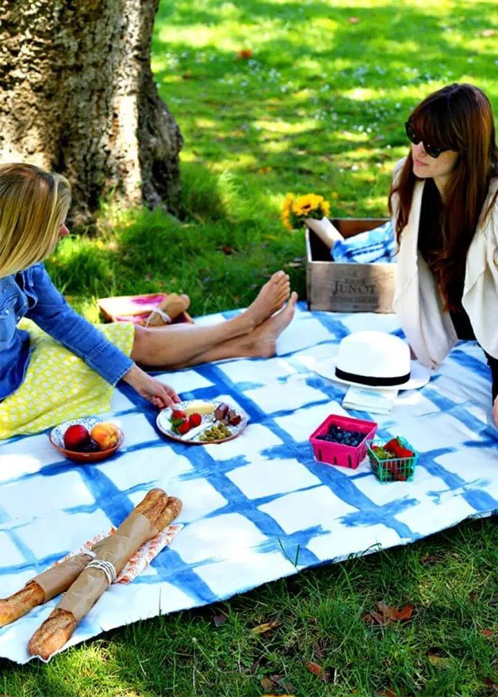 Easiest DIY Indigo Dyed Blanket