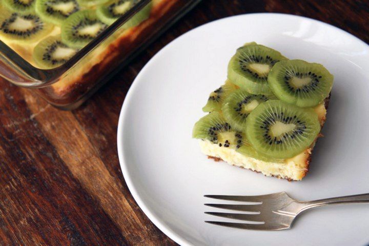 Lemon and Kiwi Cheesecake Bars